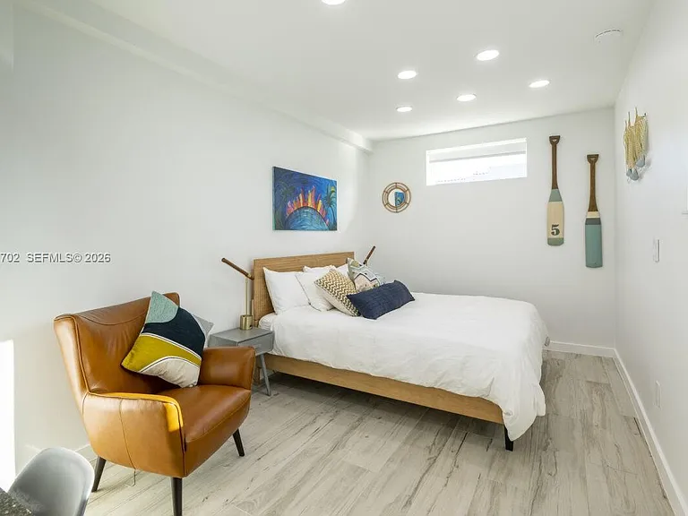1745 SW 11th Ter — Photo 24