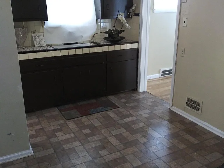 11731 Ashton Ave — Photo 2