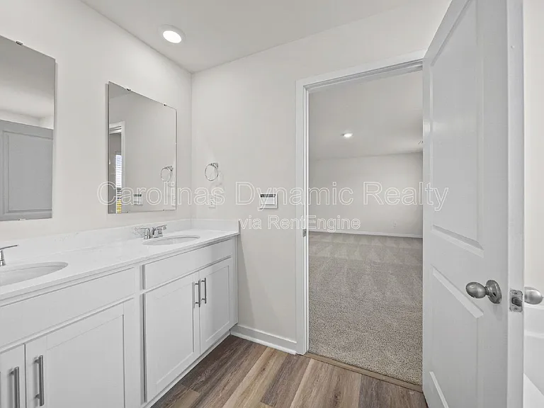 500 Blackpool Ct — Photo 31