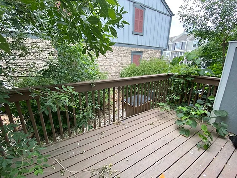 1044 S Paris Ct — Photo 26