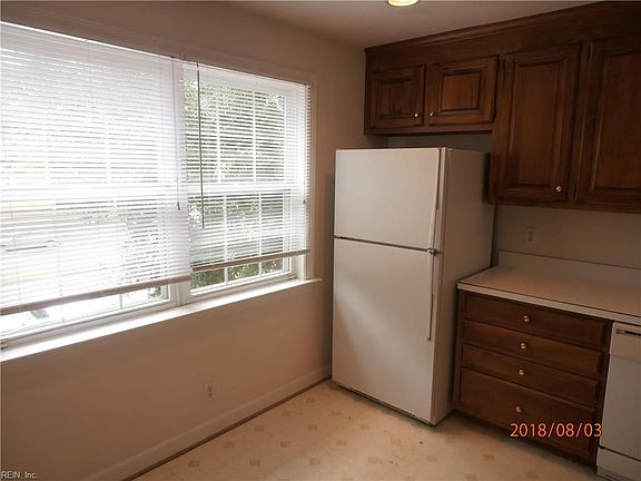3rd image of 967 Brick Kiln Blvd