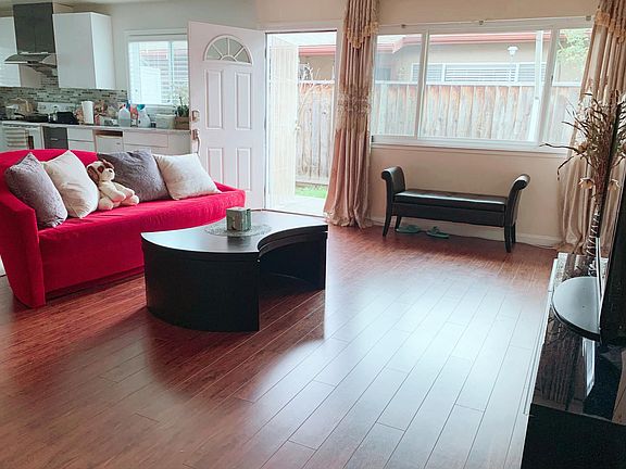 2nd image of 1183 Lakedale Way