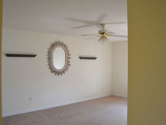 5th image of 495 Jefferson Woods Dr