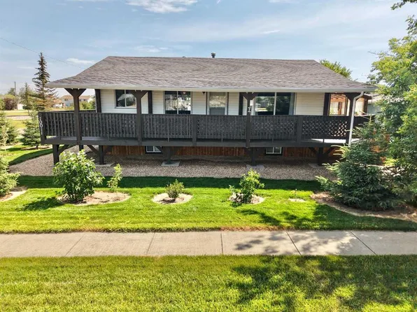 10011 W 99th St, Nampa, AB T0H 2R0