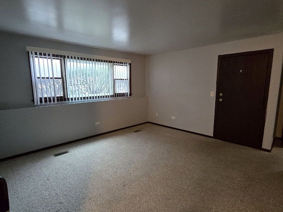 1st image of 1016 Manchester Ct #5B