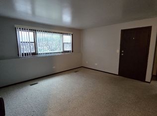 1016 Manchester Ct #5B, South Elgin, IL 60177