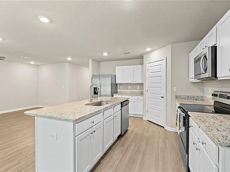 6028 Creek Side Trl — Photo 10
