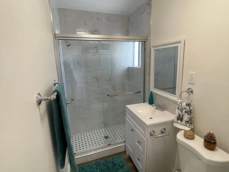1415 S Marengo Ave. — Photo 19