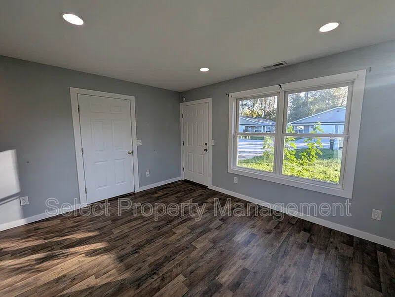 2 bed, 2.0 bath, 858 sqft, $1,249 — Photo 4