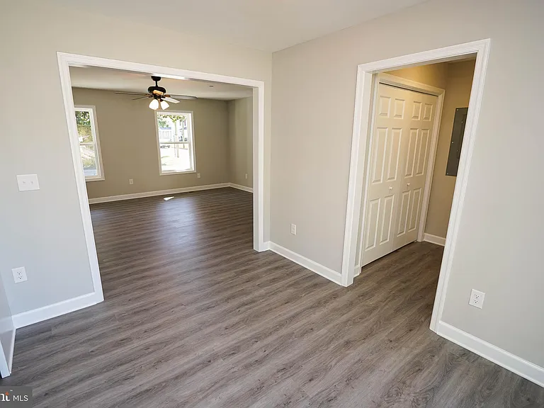 621 Cedar St — Photo 17