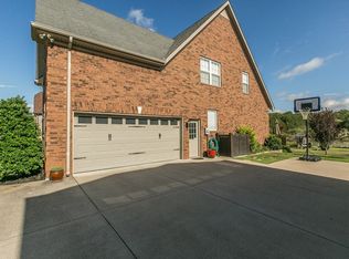 5322 Middlebury Dr, Murfreesboro, TN 37128