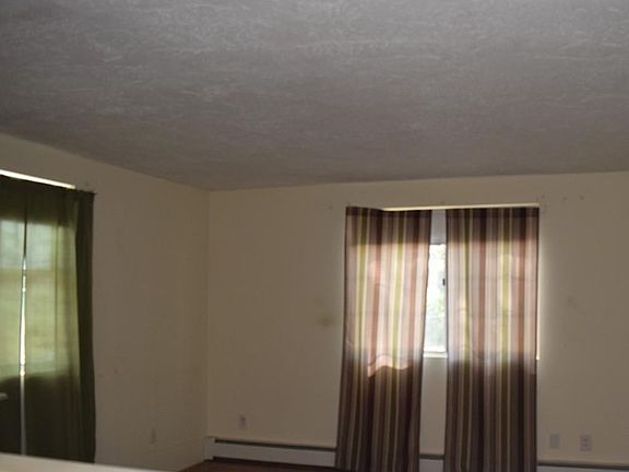 2nd image of 15 Wren Ter APT 4