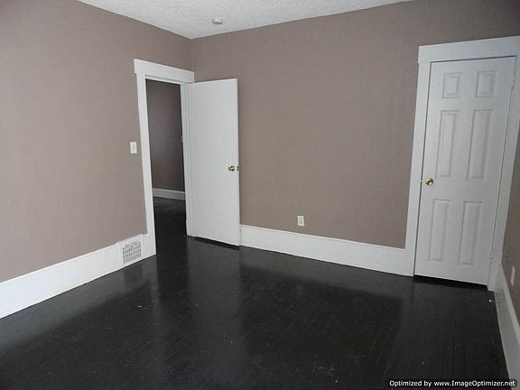 3rd image of 5605 Brooklyn Ave