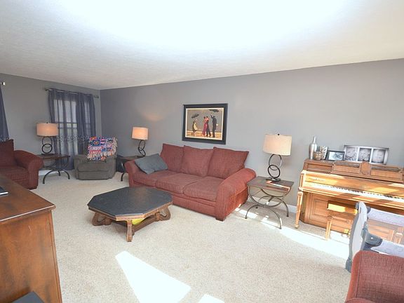 5th image of 3681 Falling Leaf Dr