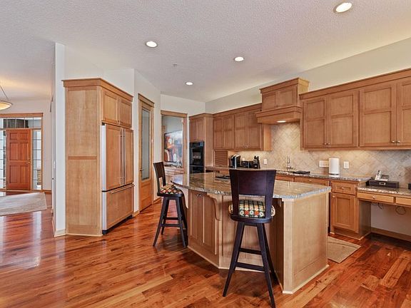 2nd image of 10136 Indigo Dr