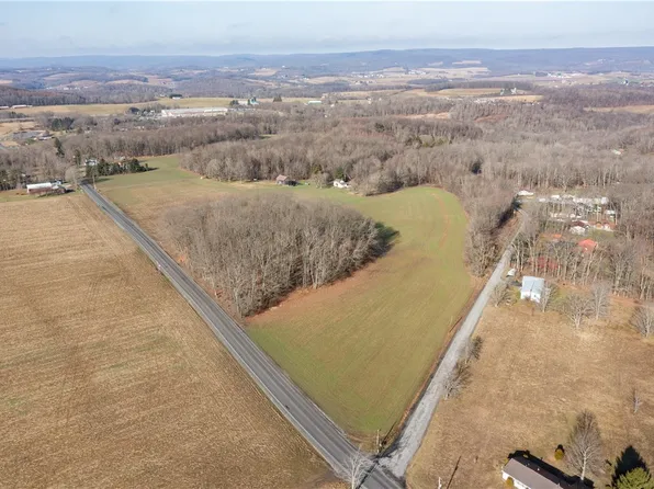 7355 Penn Ave, Somerset, PA 15501