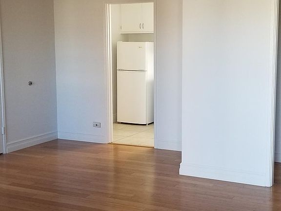2nd image of 130 Roycroft Ave APT 301