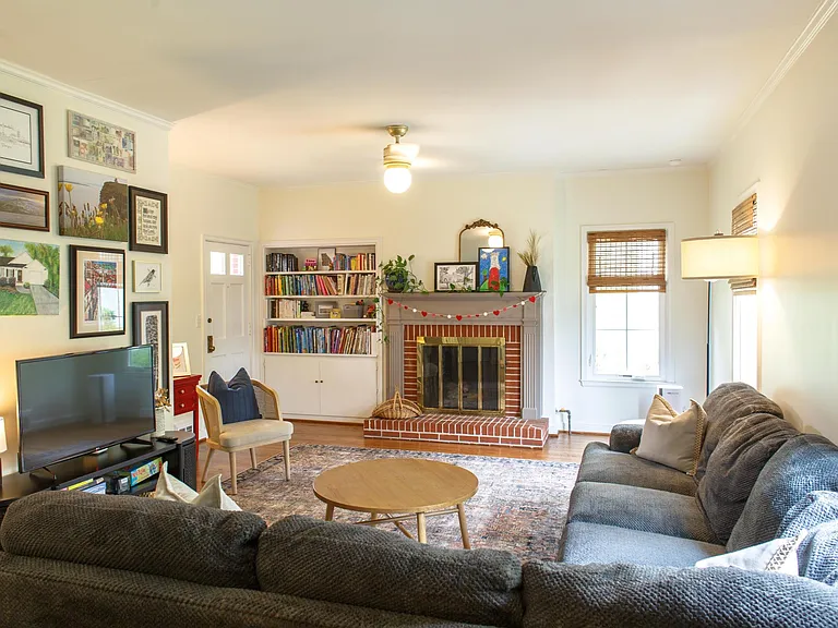 10 Robin St NW — Photo 28
