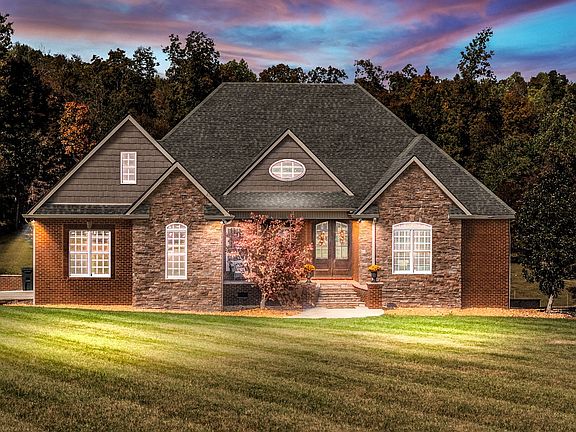 2nd image of 910 Smith Chapel Dr