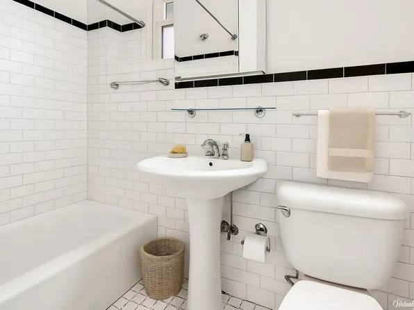 175 East 93rd Street image 10 of 11