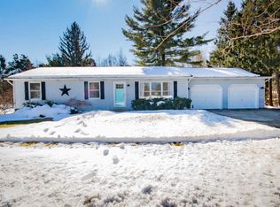 15812 New Holland St, Holland, MI 49424