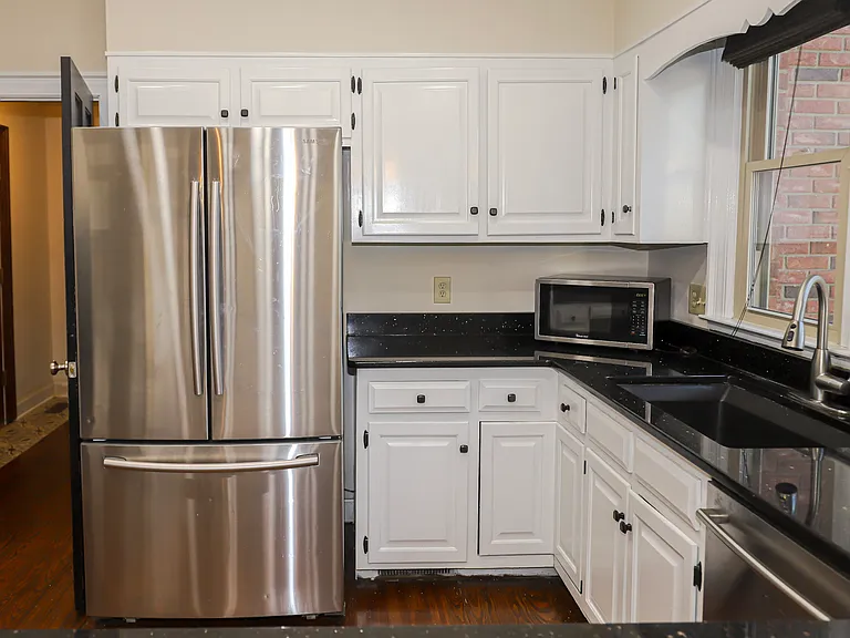 809 Houndslake Dr — Photo 18