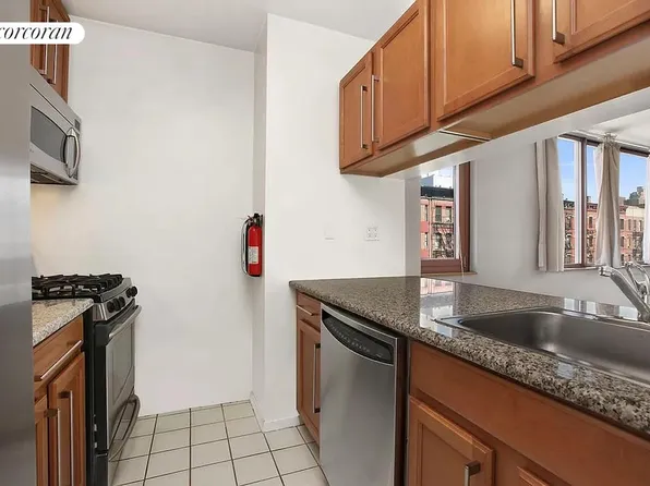 393 West 49th Street image 3 of 15