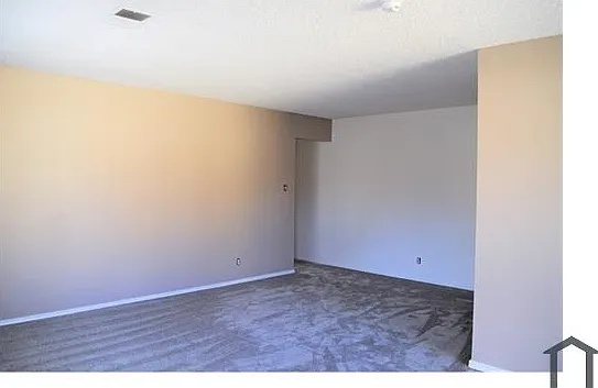 2 bed, 925 sqft, $2,100 — Photo 4