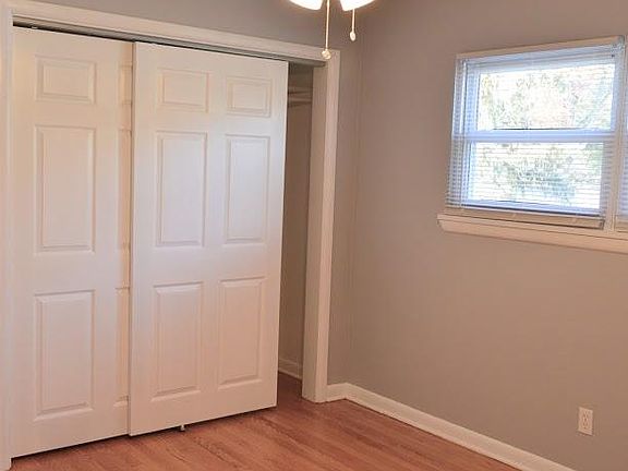 4th image of 15 Parkview Dr