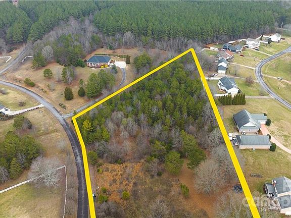 5th image of 111 Winghaven Dr