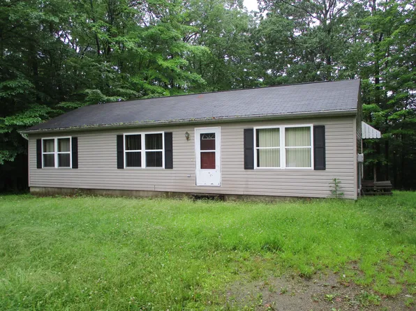 631 Fort De France Rd, Du Bois, PA 15801