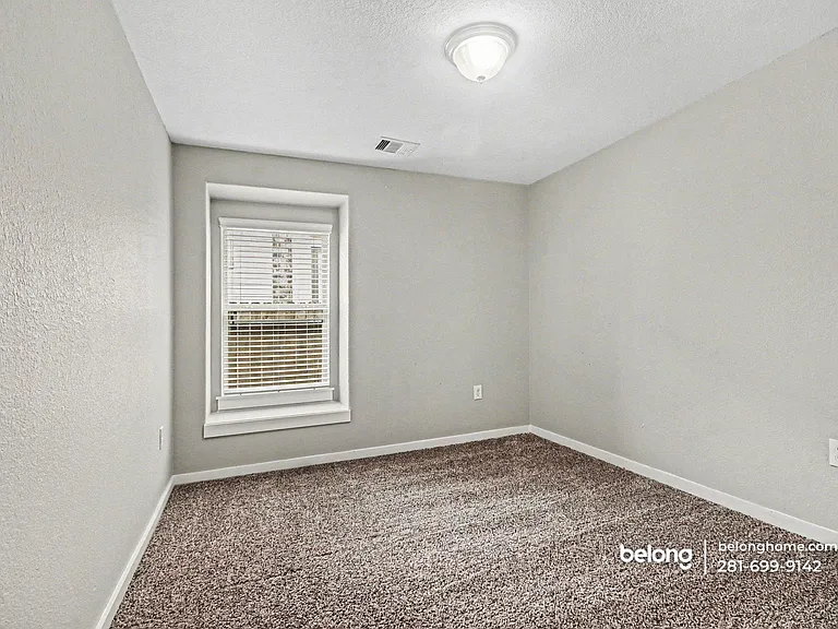 6911 Rosemont Ct — Photo 13