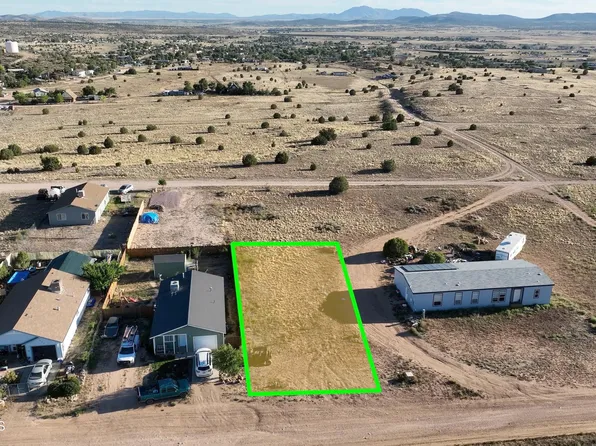 351 E Ahonen Rd, Paulden, AZ 86334