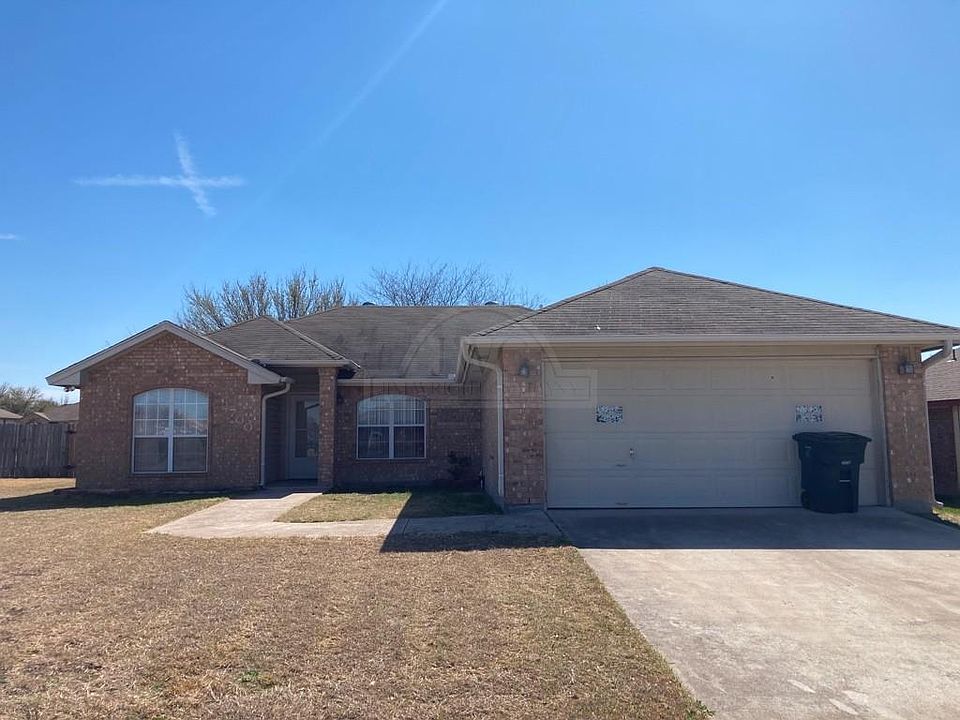 1st image of 2700 Diaz Dr