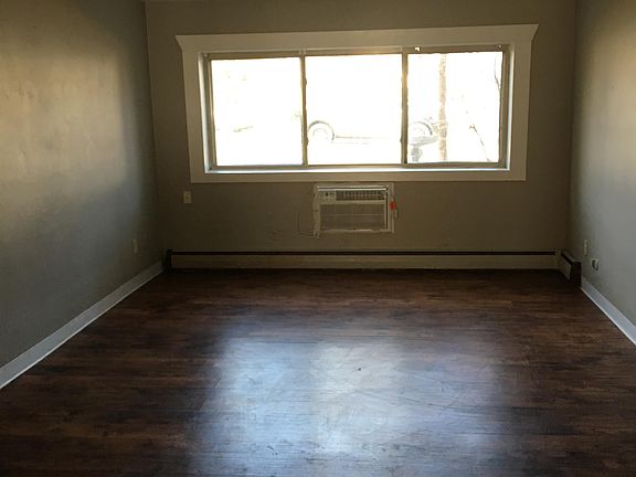 3rd image of 414-424 W Cedar Ave #414