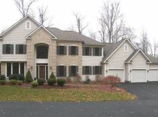 6831 Springdale Ct, Victor, NY 14564