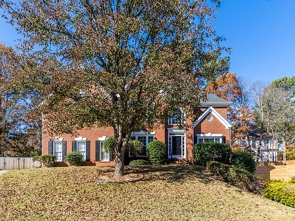 5th image of 1085 Maple Hollow Ct