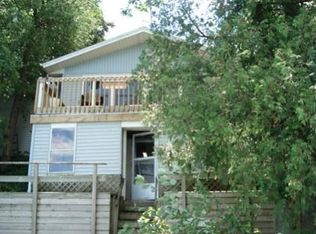14432 S Shore Dr, Valders, WI 54245