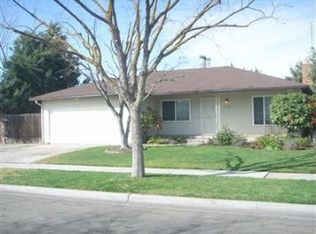 2915 N Spalding Ave, Fresno, CA 93703