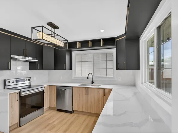 12936 132nd St NW, Edmonton, AB T5L 1R3