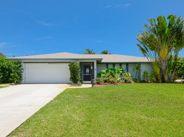 2301 SE Patio Circle, Port St Lucie, FL 34952