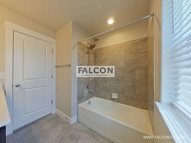 3114 Loot Dr — Photo 16