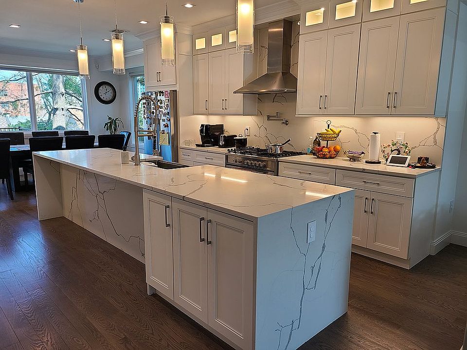 2nd image of 225 Slocum Way