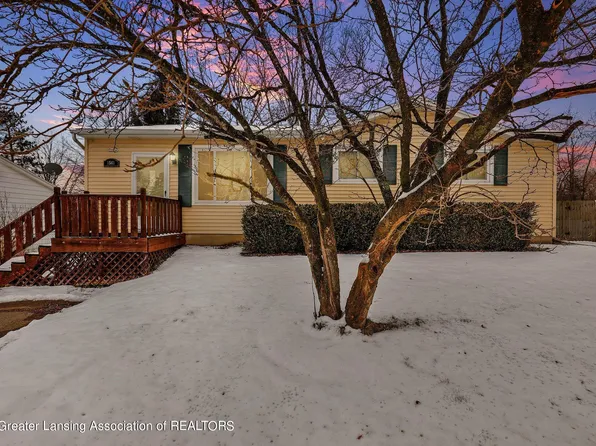 1561 Huntshire Dr, Holt, MI 48842