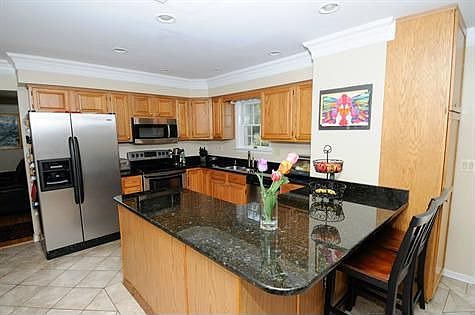 100 Mtn View kitchen view 1