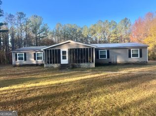 882 Caldwell Rd, Gay, GA 30218