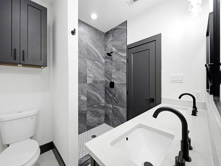 7818 Hanfro Ln #D — Photo 31