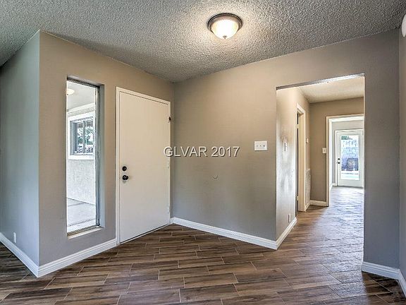 3rd image of 1261 Shadow Mountain Pl