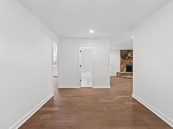 4th image of 3237 College Ave