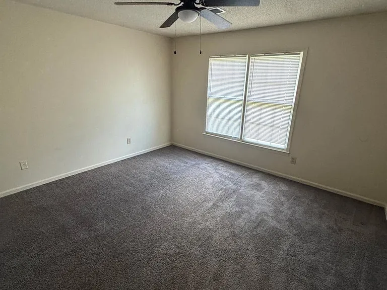 1301 Westwood Dr #B — Photo 5